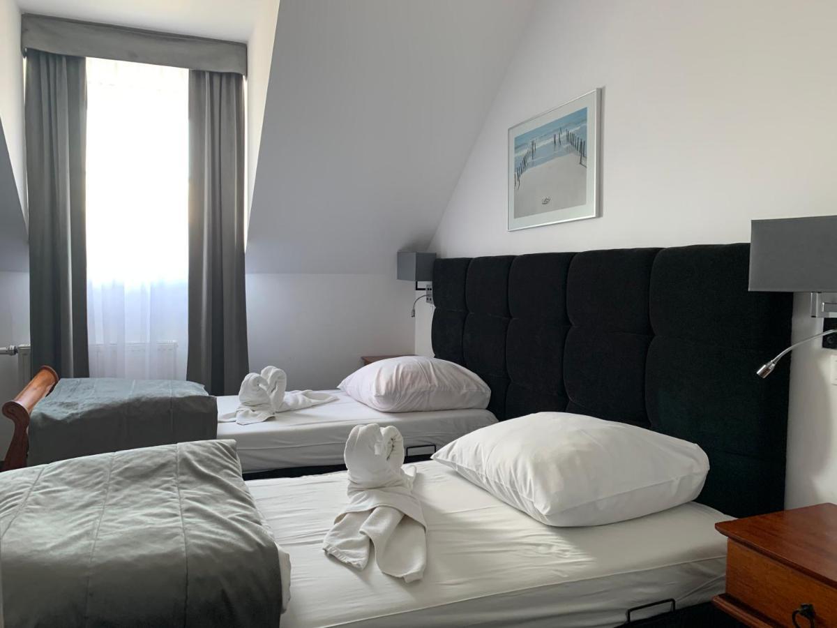 Hotel Kameleon Tarnobrzeg Dış mekan fotoğraf