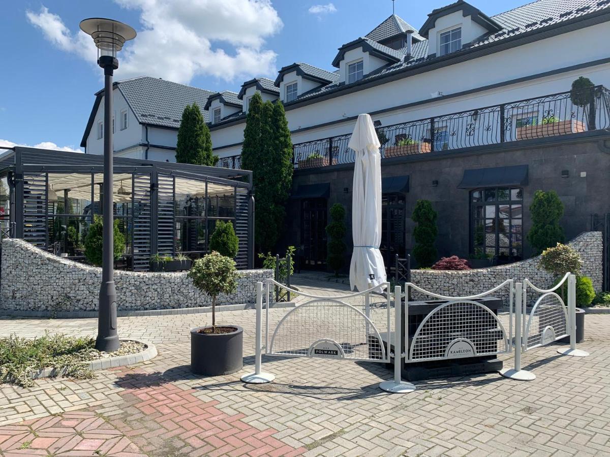 Hotel Kameleon Tarnobrzeg Dış mekan fotoğraf
