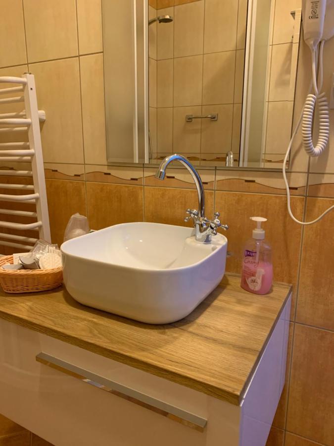 Hotel Kameleon Tarnobrzeg Dış mekan fotoğraf