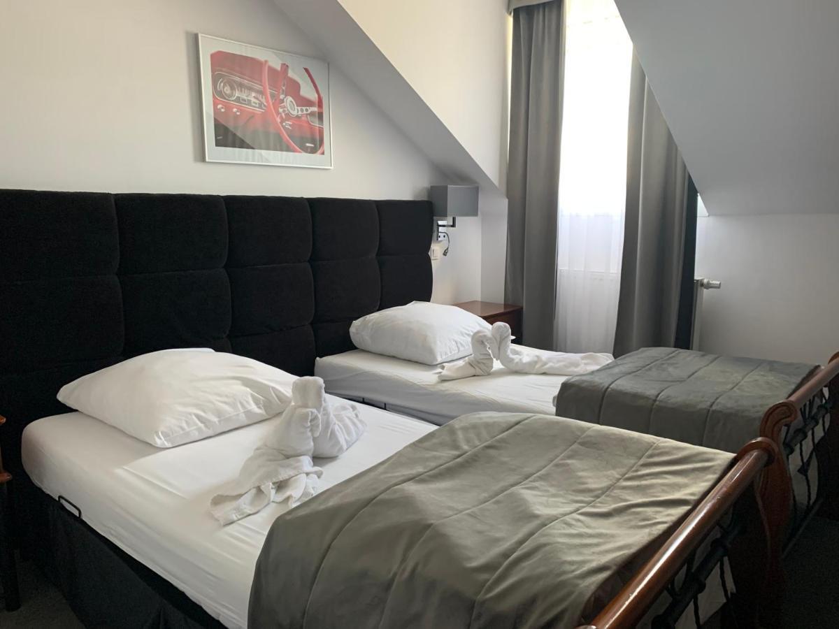 Hotel Kameleon Tarnobrzeg Dış mekan fotoğraf