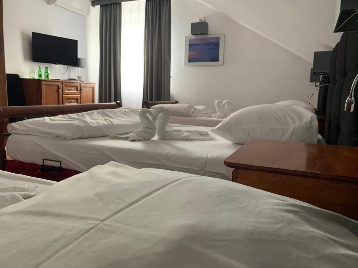 Hotel Kameleon Tarnobrzeg Dış mekan fotoğraf