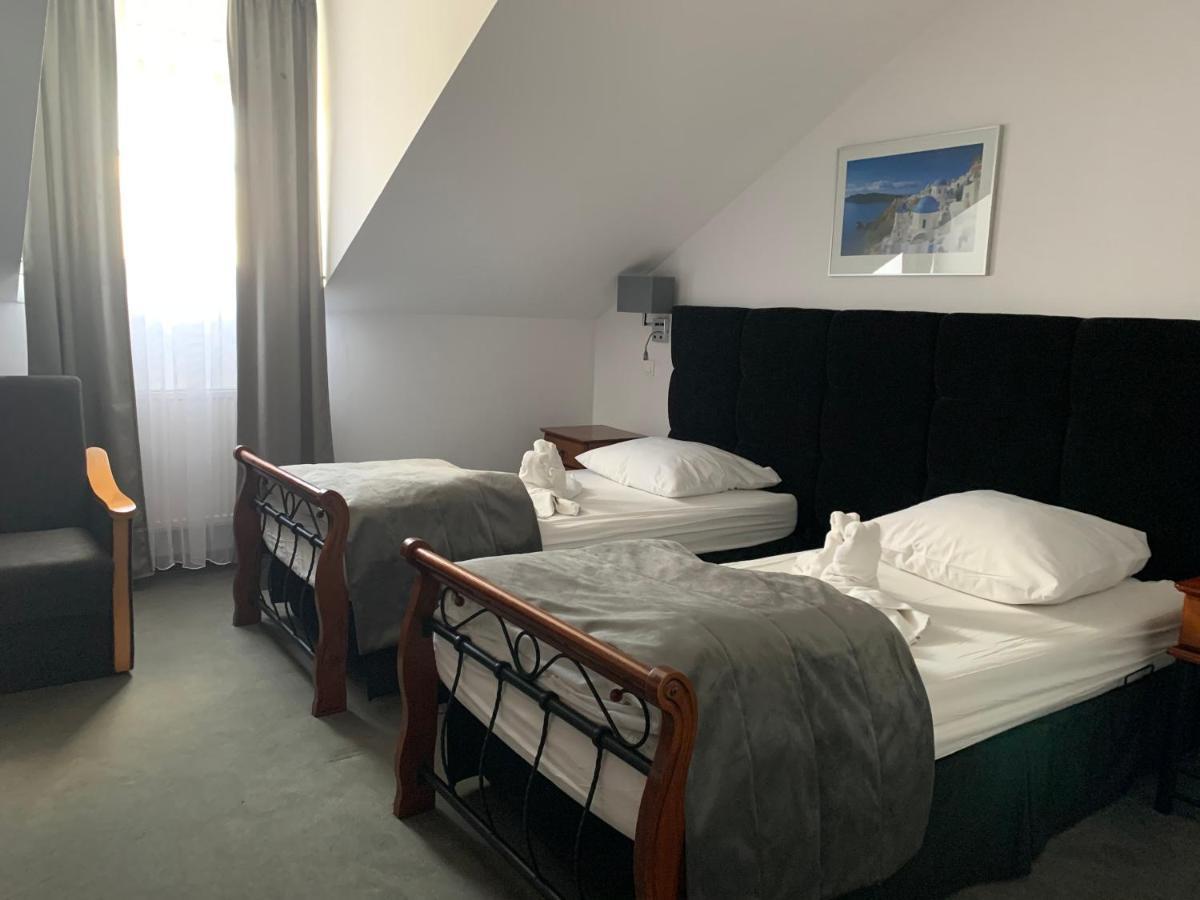 Hotel Kameleon Tarnobrzeg Dış mekan fotoğraf